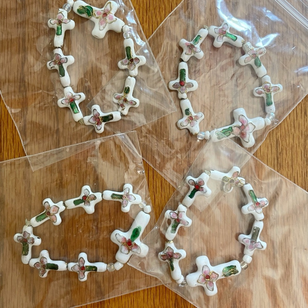 Handcrafted mini cross elastic bracket KIDS SIZE (4 total) sold separately - Picture 2 of 2